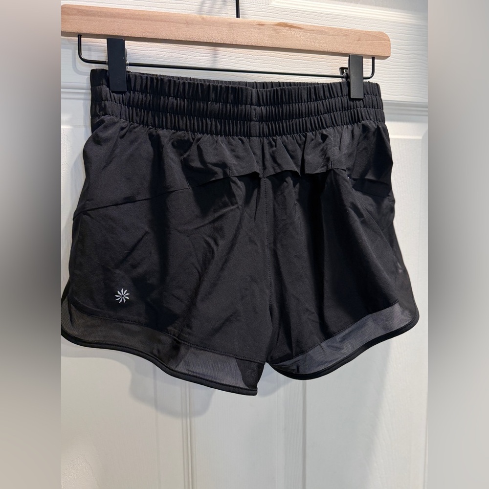 Athleta Mesh Racer Run 2.5" Short in Black-Size XXS-NWT - Picture 9 of 11